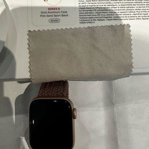 Apple Watch Series 6.
